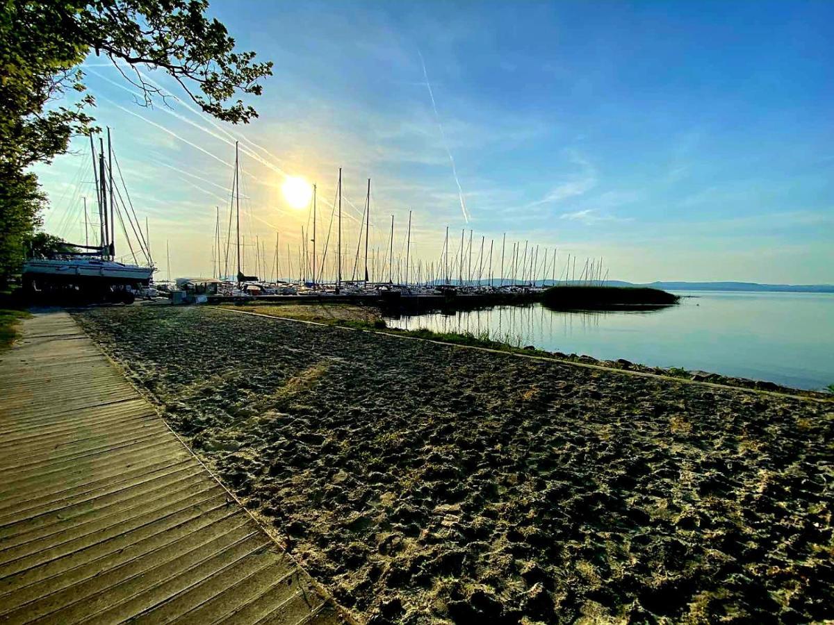 Bl Lakeside Apartman Balatonlelle Dış mekan fotoğraf